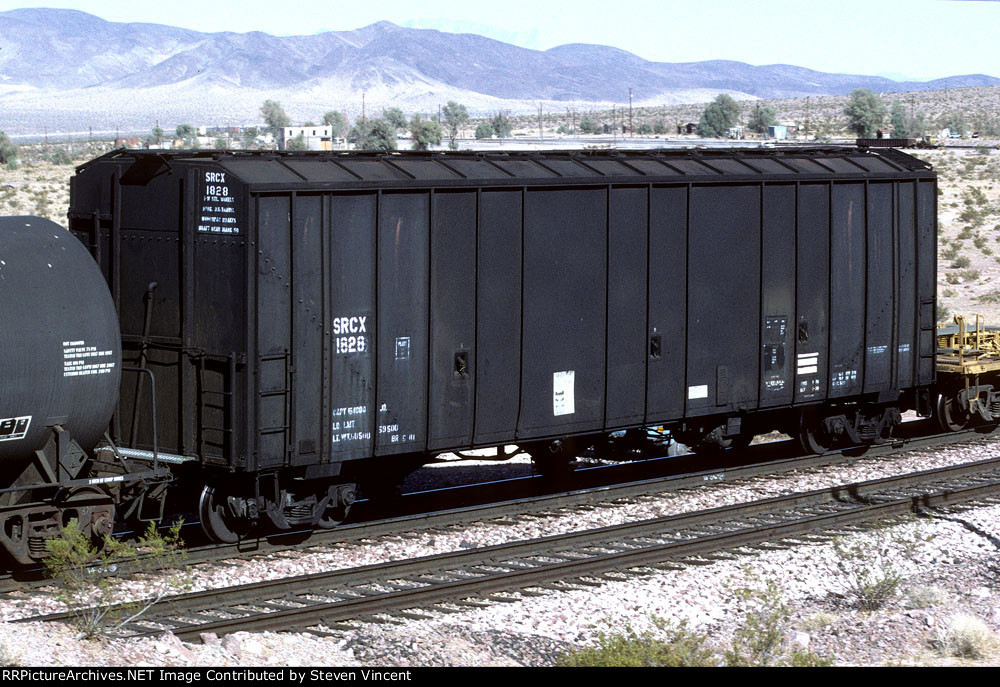 Sid Richardson Carbon Co carbon black covered hopper SRCX #1828